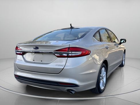 Used 2018 Ford Fusion S image 3
