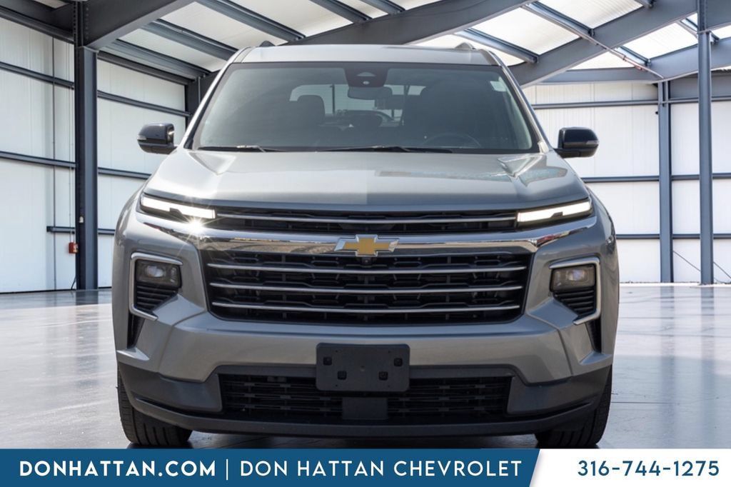 Used 2024 Chevrolet Traverse LT FWD image 22