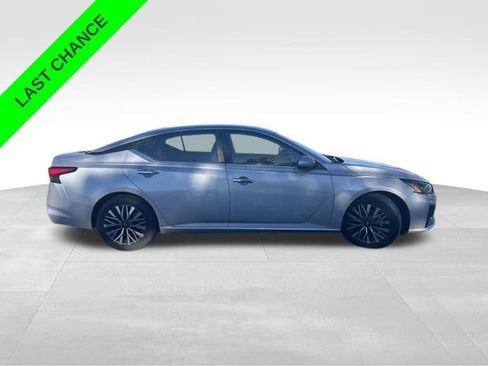 Used 2023 Nissan Altima 2.5 SV image 7