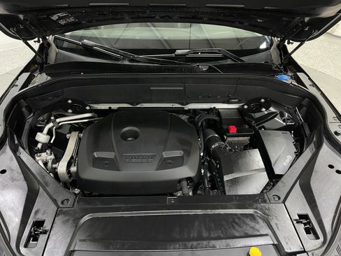 Used 2018 Volvo XC90 T5 Momentum w/ Convenience Package image 26