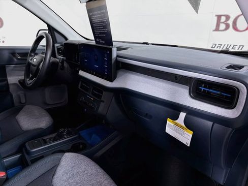 Certified 2025 Ford Maverick XLT FWD image 31