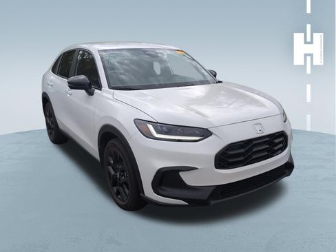 Used 2023 Honda HR-V Sport image 1