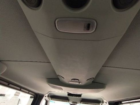 Used 2017 Mercedes-Benz Sprinter 2500 image 33