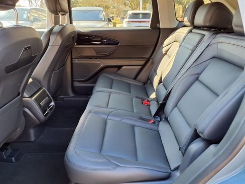 New 2026 Lincoln Nautilus Premier AWD/4WD image 9