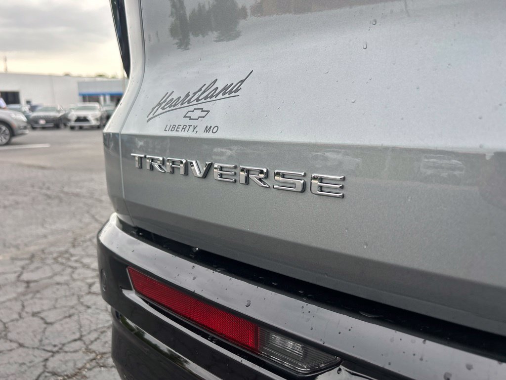 New 2026 Chevrolet Traverse High Country FWD image 14
