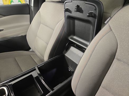 Certified 2025 Chevrolet Traverse LT w/ Driver Confidence Package image 29