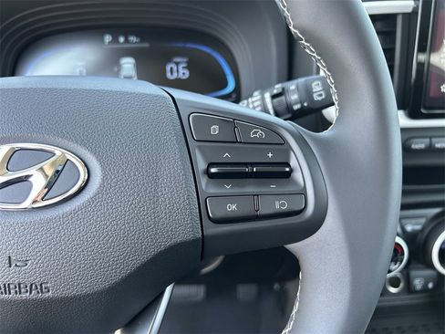 New 2025 Hyundai Venue Limited image 25