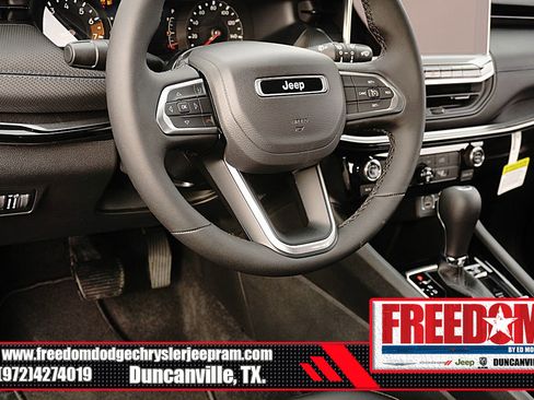 New 2026 Jeep Compass Latitude image 25