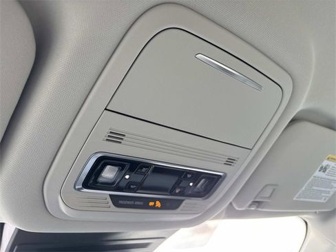 New 2026 Lincoln Nautilus Premier image 30