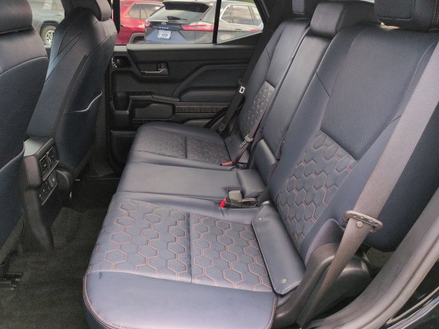 Used 2026 Toyota 4Runner Platinum AWD/4WD image 14