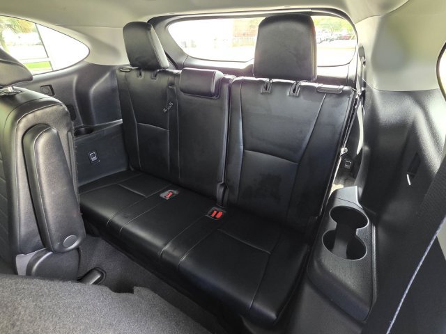 Used 2022 Toyota Highlander XLE FWD image 16