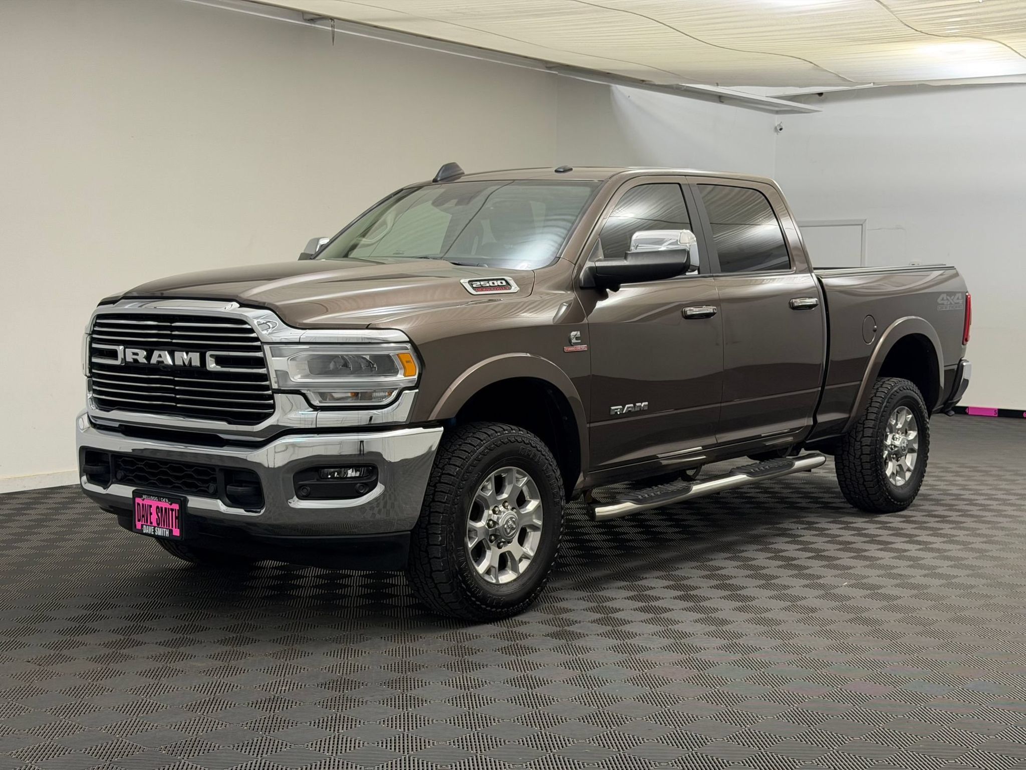 Used 2020 RAM 2500 Laramie AWD/4WD image 1