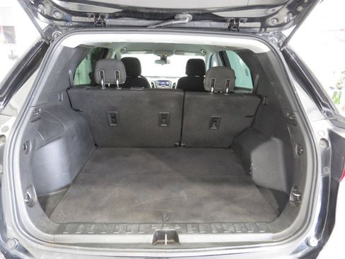 Used 2020 Chevrolet Equinox LS FWD image 12