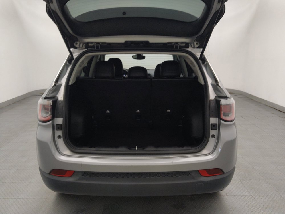Used 2019 Jeep Compass Latitude w/ Popular Equipment Group FWD image 29