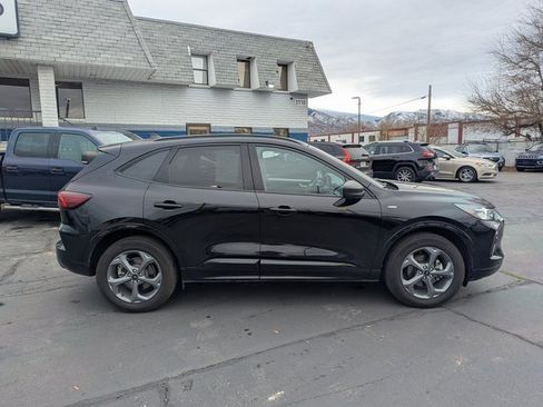Used 2023 Ford Escape ST-Line image 2
