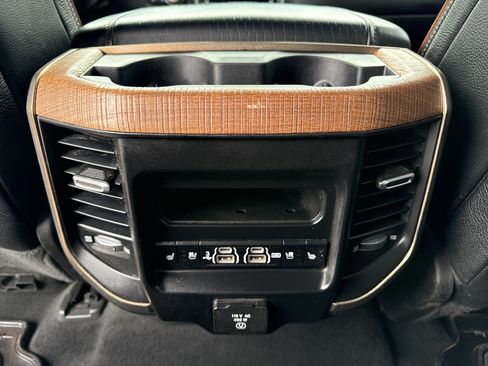 Used 2019 RAM 1500 Laramie Longhorn AWD/4WD image 34
