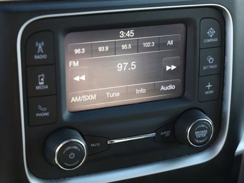 Used 2024 RAM 1500 Classic SLT image 29