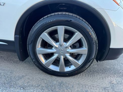 Used 2017 INFINITI QX50 AWD w/ Premium Plus Package image 10