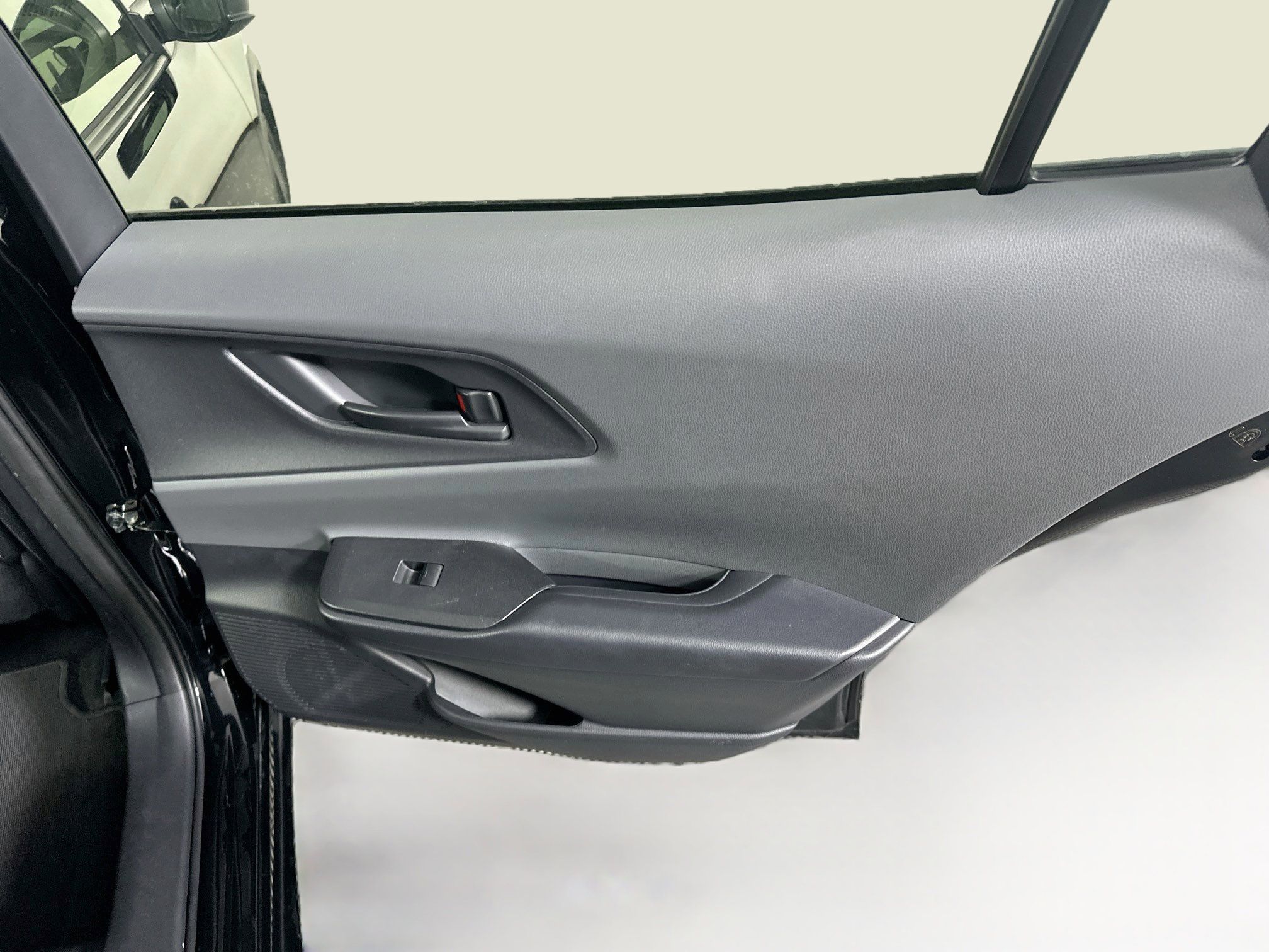 Used 2026 Toyota Prius LE FWD image 29