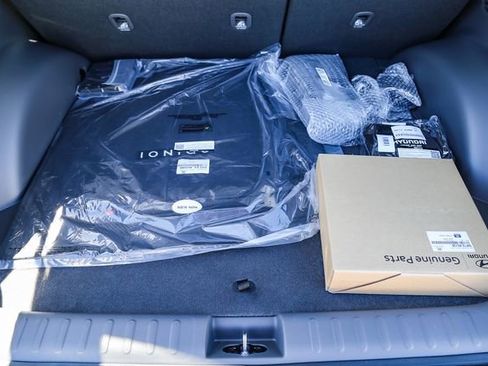 New 2025 Hyundai Ioniq 5 SE image 25