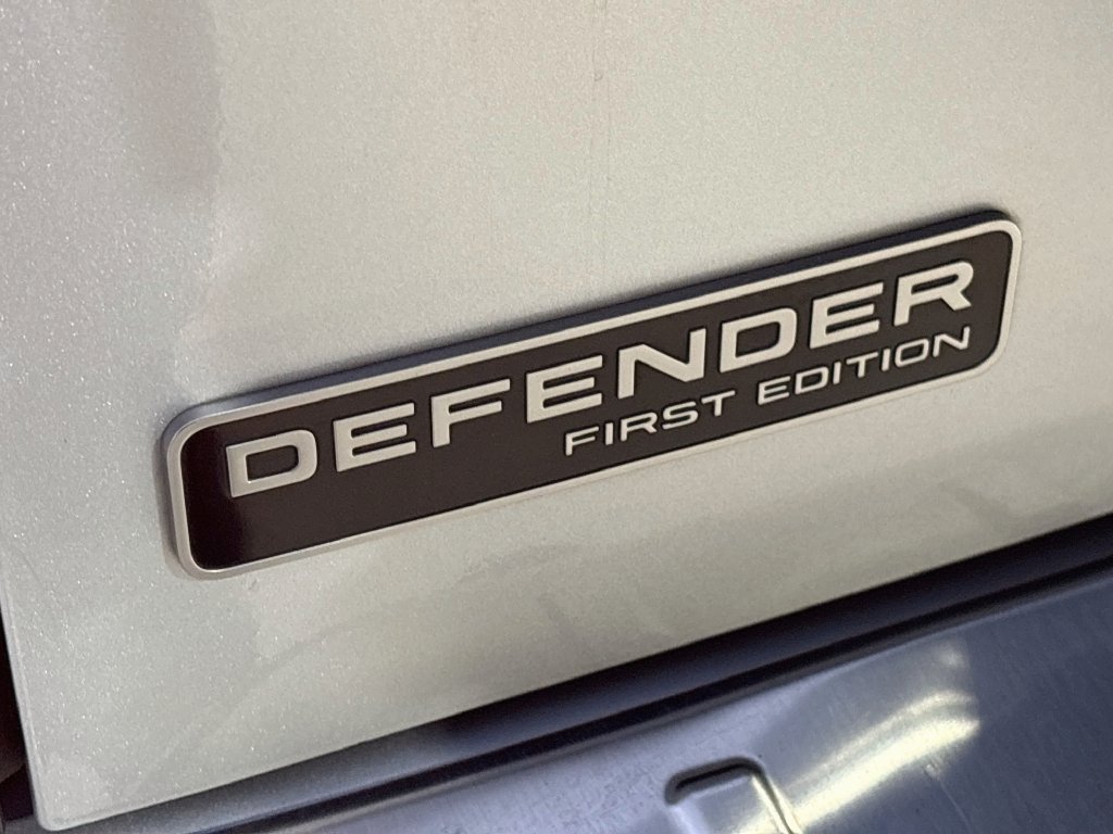 Used 2020 Land Rover Defender 110 First Edition AWD/4WD image 9