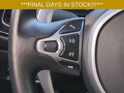 Used 2021 Aston Martin V8 Vantage Coupe RWD image 21