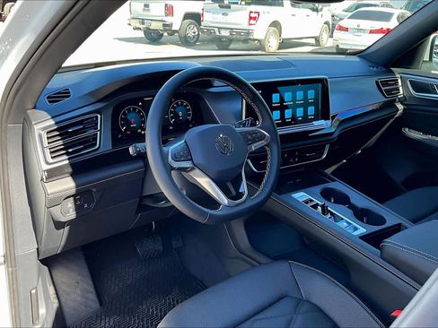 New 2026 Volkswagen Atlas Cross Sport SE image 8