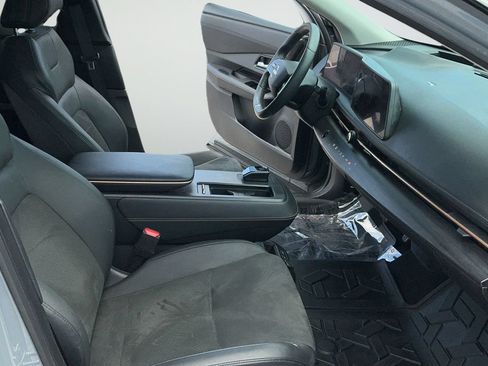 Used 2025 Nissan Ariya FWD image 45