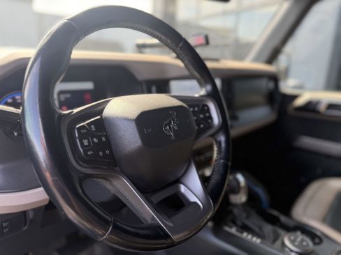 Used 2022 Ford Bronco Wildtrak image 13