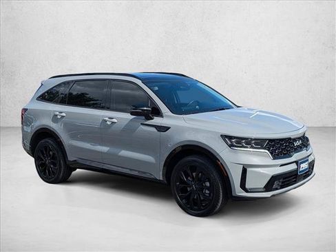 Used 2023 Kia Sorento SX AWD/4WD image 3