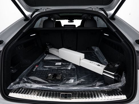 New 2026 Audi SQ8 Prestige image 21
