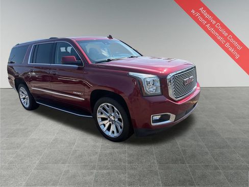 Used 2017 GMC Yukon XL Denali w/ Open Road Package AWD/4WD image 9