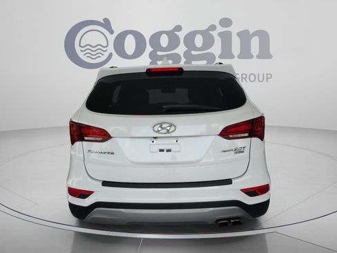 Used 2017 Hyundai Santa Fe Sport FWD image 4