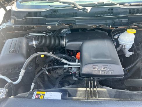 Used 2019 RAM 1500 ST w/ SXT Plus Group AWD/4WD image 36