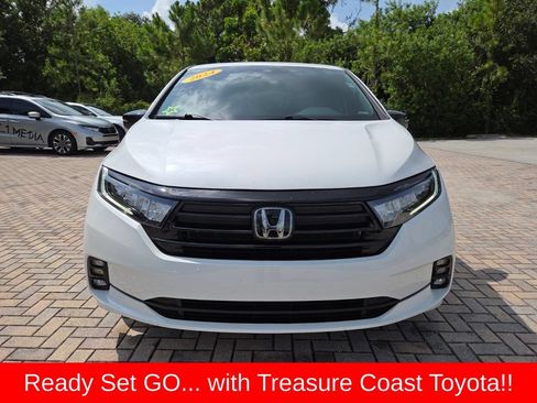 Used 2024 Honda Odyssey Sport image 3