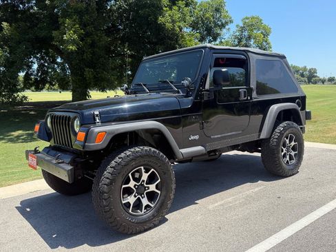 Used 2004 Jeep Wrangler 4WD image 5
