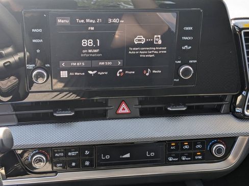 Used 2024 Kia Sportage LX image 19