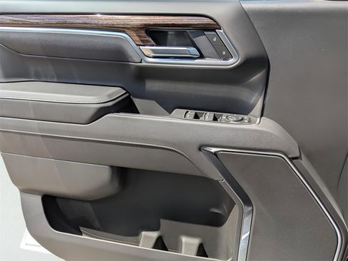 New 2026 GMC Sierra 1500 Elevation image 11