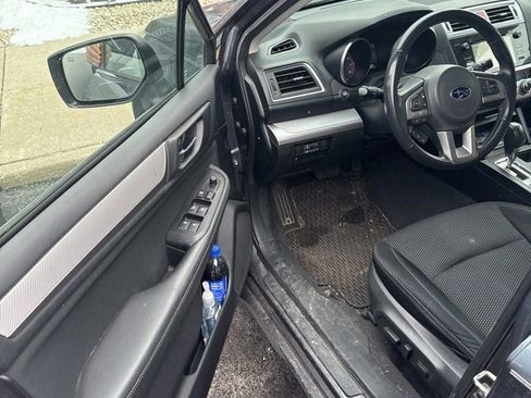 Used 2015 Subaru Outback 2.5i Premium image 9