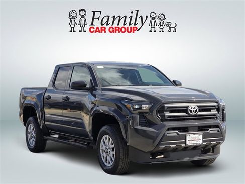 Used 2024 Toyota Tacoma SR image 2