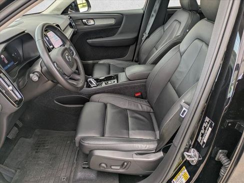 Used 2023 Volvo XC40 B5 Plus w/ Driver Assist Package AWD/4WD image 16