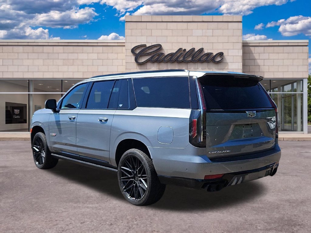 Used 2024 Cadillac Escalade ESV V w/ LPO, Floor Liner Package AWD/4WD image 7