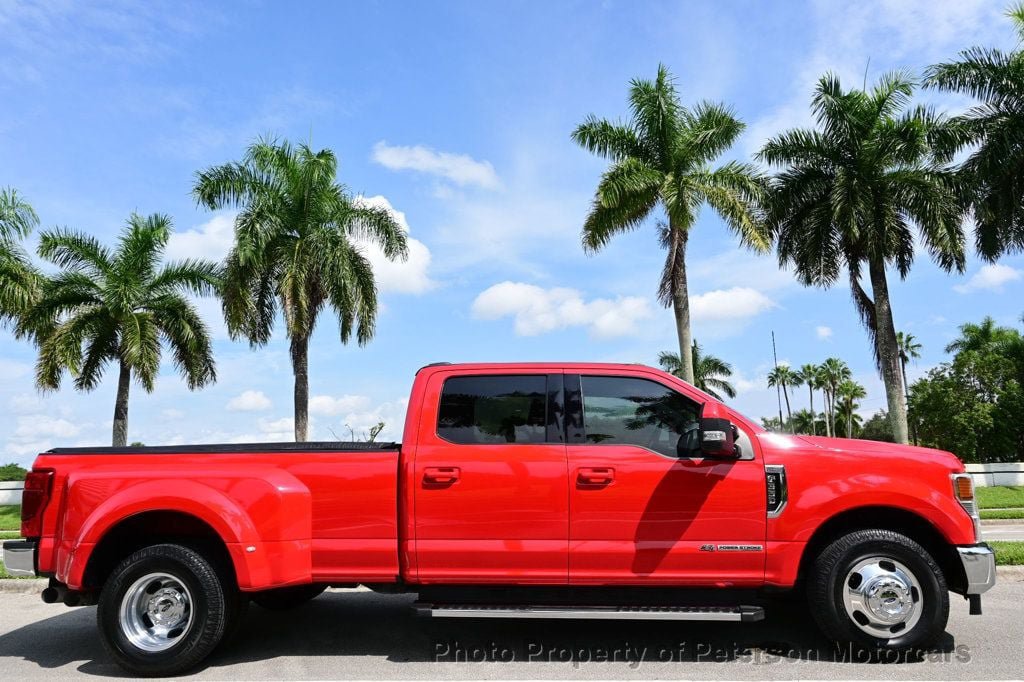 Used 2022 Ford F350 Lariat w/ Lariat Value Package RWD image 2