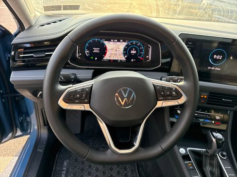 Used 2025 Volkswagen Jetta SEL image 14