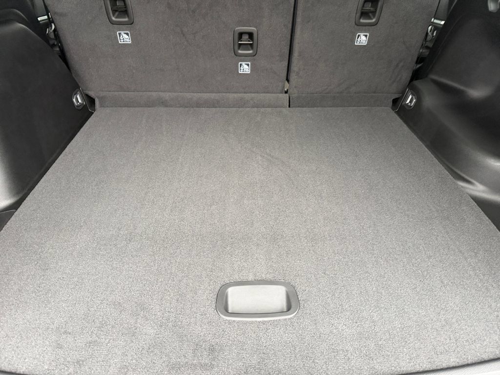 New 2026 Jeep Grand Cherokee Altitude AWD/4WD image 17