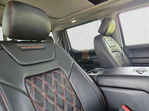 Used 2019 Ford F150 Lariat w/ Equipment Group 502A Luxury AWD/4WD image 19