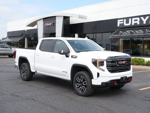 Used 2025 GMC Sierra 1500 AT4 w/ Technology Package AWD/4WD image 3