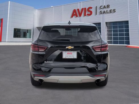 Used 2025 Chevrolet Blazer LT FWD image 7