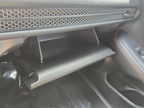 Certified 2025 Honda HR-V Sport image 23