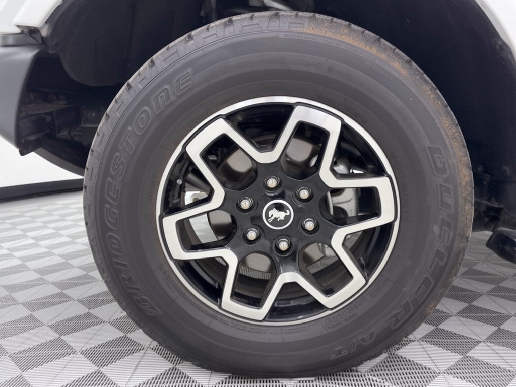 Used 2023 Ford Bronco Outer Banks AWD/4WD image 13